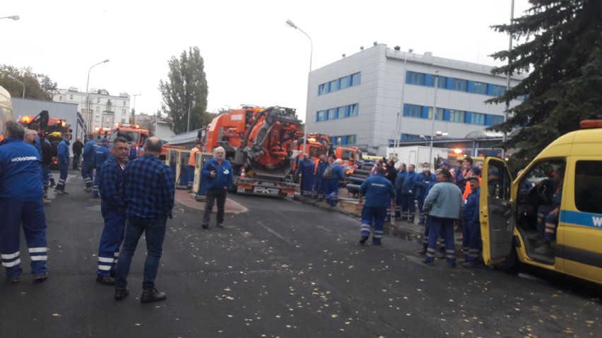 Od rana (środa, 20 października) część załogi ZWiK blokowała...