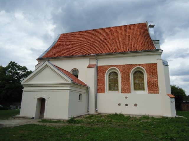 Dzięki dotacji z powiatu poznańskiego w kościele pw. św. Mikołaja w Owińskach  zostanie odtworzona posadzka i tynki wewnętrzne