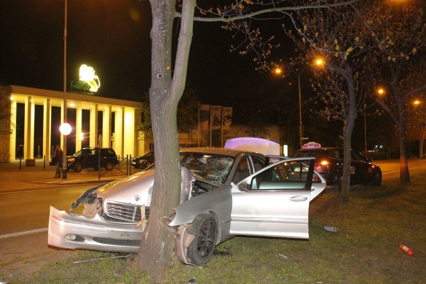 Wypadek na Wróblewskiego koło zoo