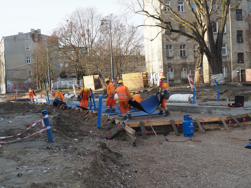 Czy w tym roku skończy się remont ulicy Wojska Polskiego? Prace trwają...
