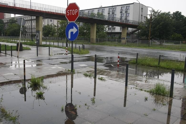 Burza w Łodzi. Rano padało i grzmiało w całym mieście