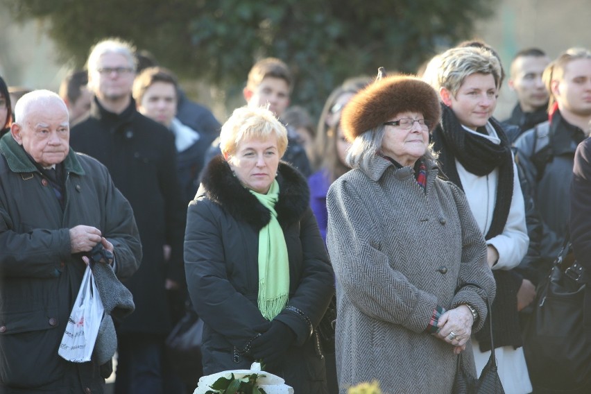 Uroczystości upamiętniające Zbyszka Cybulskiego na cmentarzu...