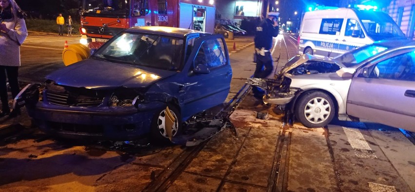 Pijany Ukrainiec spowodował wypadek w centrum Łodzi. Dwie osoby zostały ranne