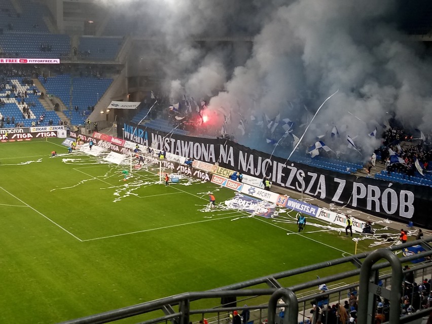 Podczas meczu Lech Poznań - Wisła Płock (2:1) atmosfera na...