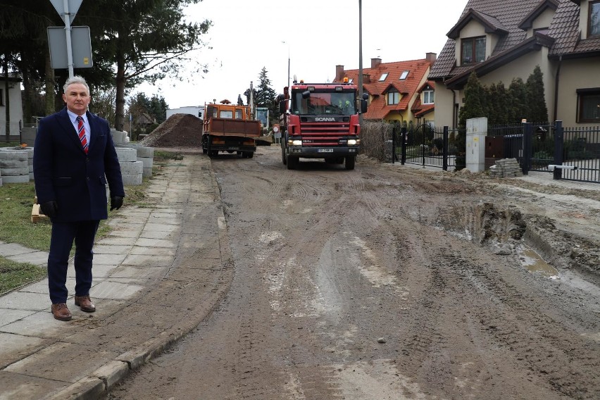 W Brzegu trwają prace związane z przebudową ulicy...