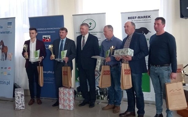 Nagrody dla najlepszych hodowców bydła i producentów mleka w powiecie ostrołęckim wręczone 15.03.2022