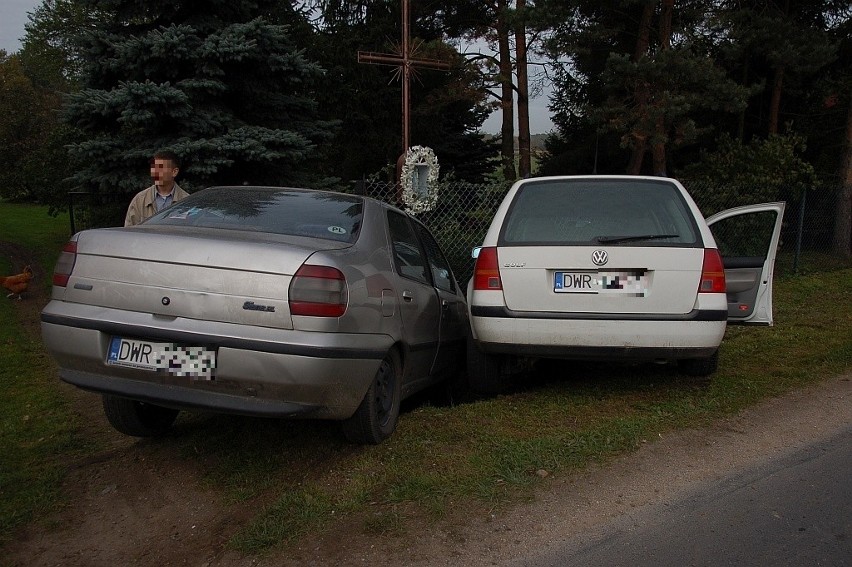 Wypadek pod Wrocławiem. Dwie osoby zostały ranne (ZDJĘCIA)