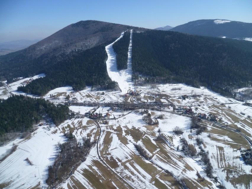 Stacja narciarska Kasina Ski [OPIS, WYCIĄGI, TRASY, KARNETY]