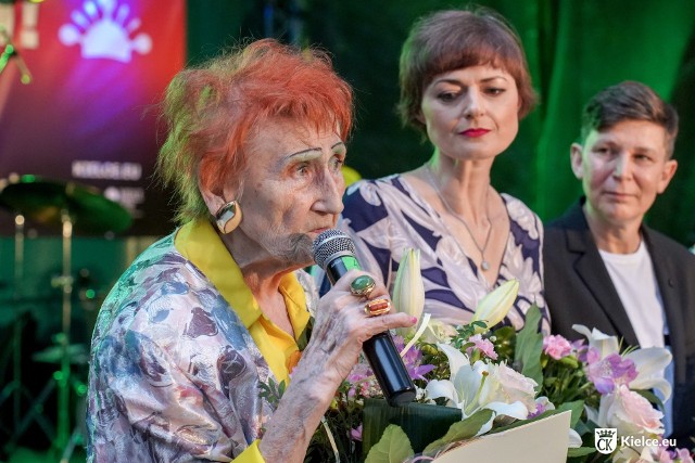 Podczas wydarzenia doceniono między innymi Zytę Trych, poetkę i pisarkę, wieloletnią prezes obchodzącego w tym roku 100-lecie istnienia Towarzystwa Przyjaciół Sztuk Pięknych.