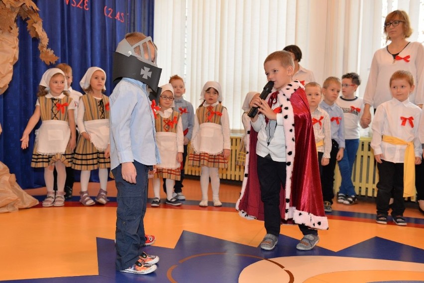 Patriotyczny występ dzieci z Integracyjnego Przedszkola w Kielcach