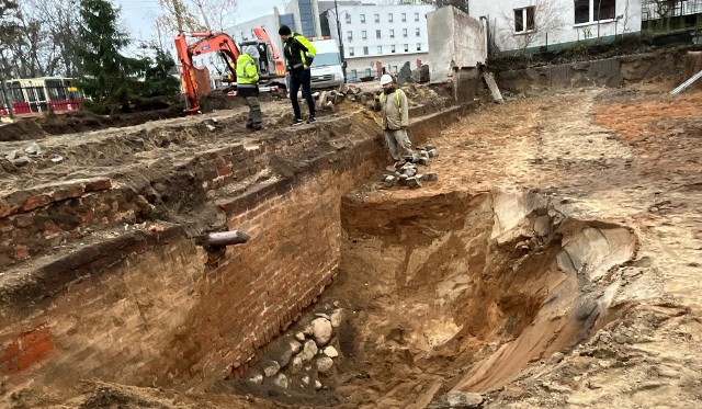 Zanim powstanie nowy budynek KW PSP w Toruniu muszą zakończyć się prace archeologiczne