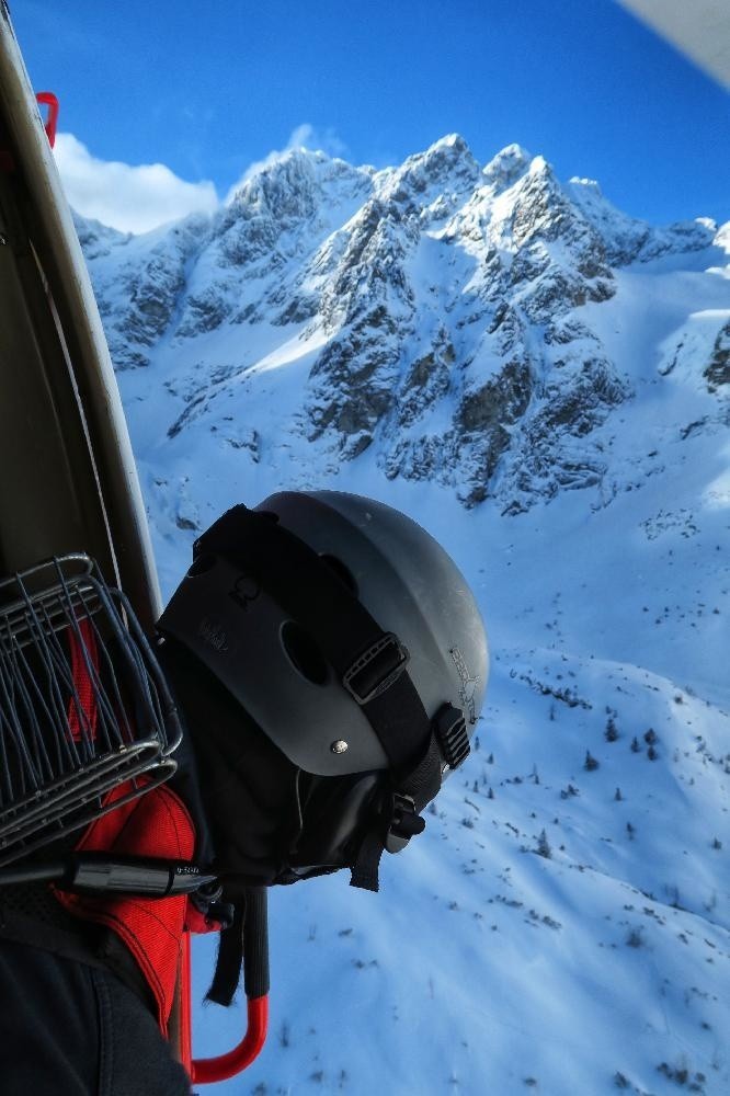 Tatry: polsko - słowacka akcja ratunkowa. Poszkodowana Polka zjechała po lodzie kilkaset metrów