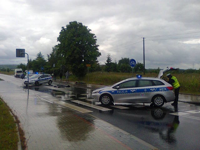 Na miejscu wypadku są policjanci z Koszalina.