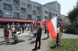 Opolanie ułożyli na Krakowskiej wielką biało-czerwoną flagę [foto, wideo]