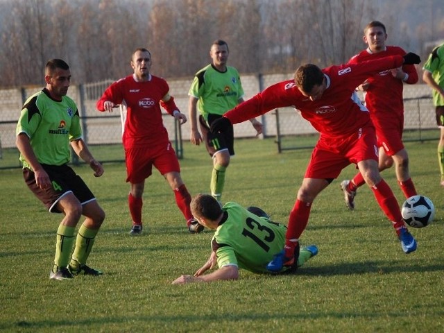 Crasnovia (zielone stroje) pokonała 2-1 Sokoła Nisko.