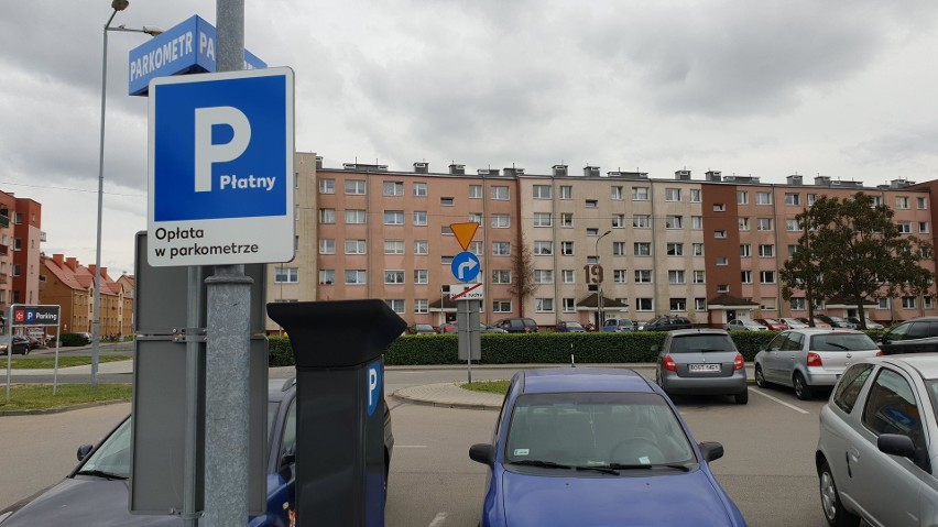 Kaufland wprowadził parkomaty pod marketem w Strzelcach Opolskich. Pierwsze dwie godziny są darmowe