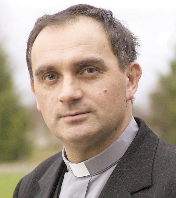 - Kierowcy katolicy za świadome naruszenie przepisów powinni przeprosić Boga w konfesjonale - mówi ks.Krzysztof Włodarczyk.