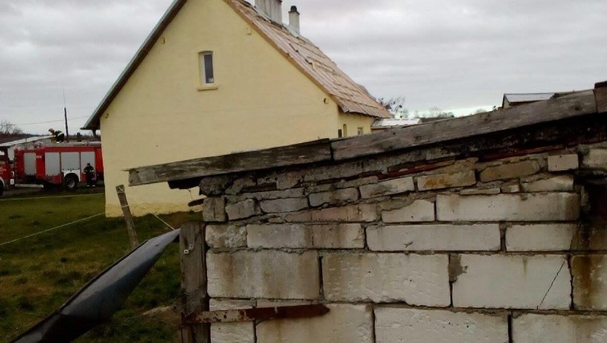 Zerwany dach w domu rodziny z Gostkowa