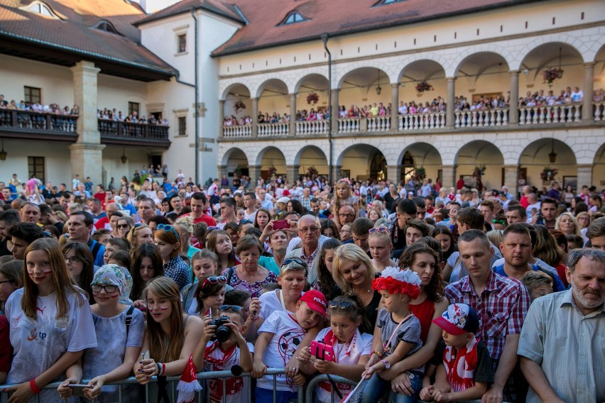 Michał Pazdan na Zamku Królewskim w Niepołomicach powitany...