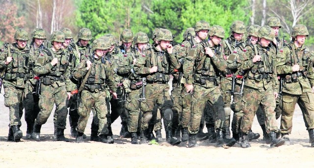 W trwającym szkoleniu udział bierze 89 kandydatów do Narodowych Sił Rezerwowych.