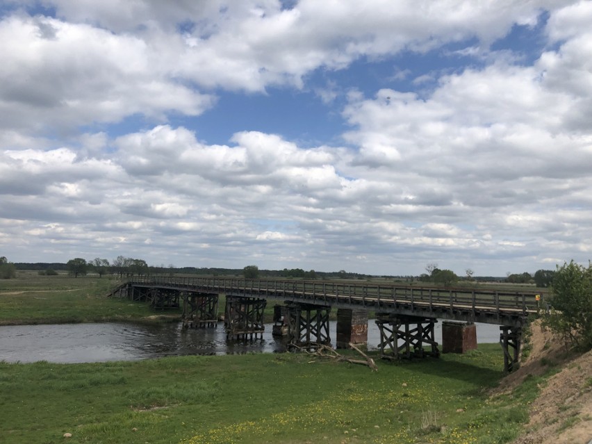 Rzeka Narew. Będzie miał 94 metry długości. Nad rzeką zostanie wybudowany nowy most (zdjęcia) 