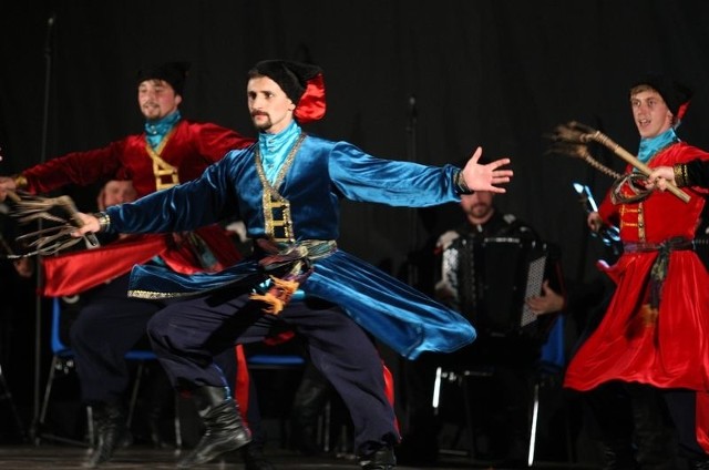 Kultura rosyjska ma w Polsce wielu zwolenników. Na zdjęciu występ chóru Aleksandrowa w Słupsku.