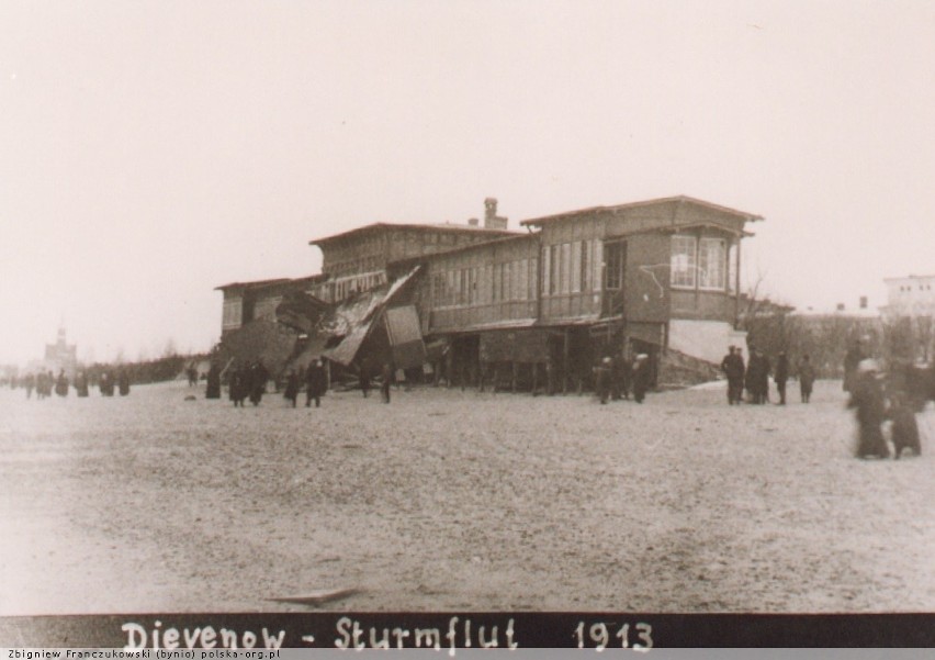 Dziwnów 1913 - zniszczona hala plażowa