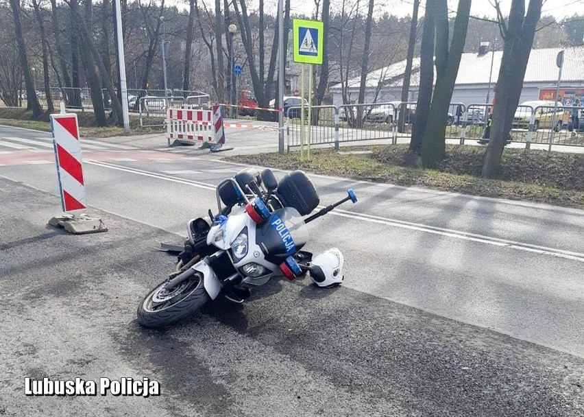 Podczas próby zjazdu z drogi S3 na trasie południowej w...