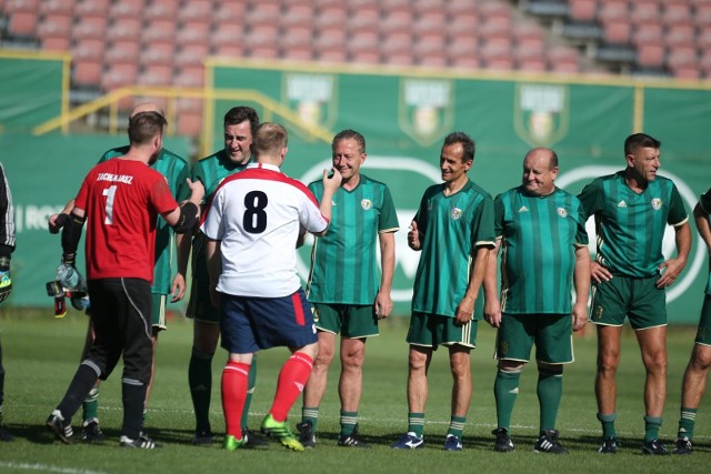 29.06.2019 wroclawpilka nozna mecz slask historyczny kontra dziennikarze mecz towarzyski slask to druzyna mistrzow polski juniorow z 1979 roku historia sport slask gazeta wroclawskatomasz holod / polska press