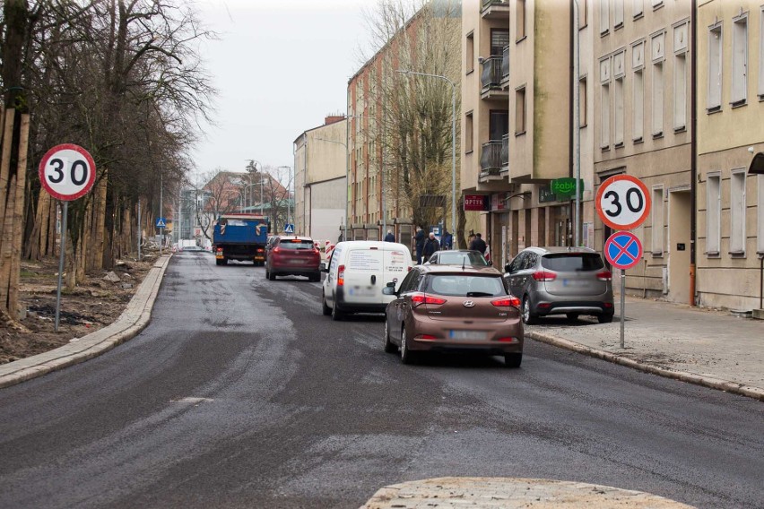 Znów zmiany w ruchu na ulicy Wiejskiej w Słupsku. Zaczęły się prace na drugiej jezdni