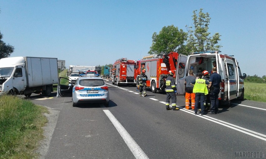 Dwa auta i dwa motocykle zderzyły się pod Brzegiem.