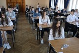 Co było na maturze 2023 z polskiego w liceum? Oto tematy, które wybierali zdający po raz pierwszy maturę w nowej formule 2023