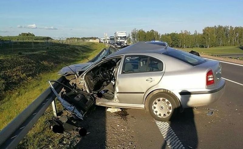 Ze wstępnych ustaleń policjantów wynika, że skoda, która...