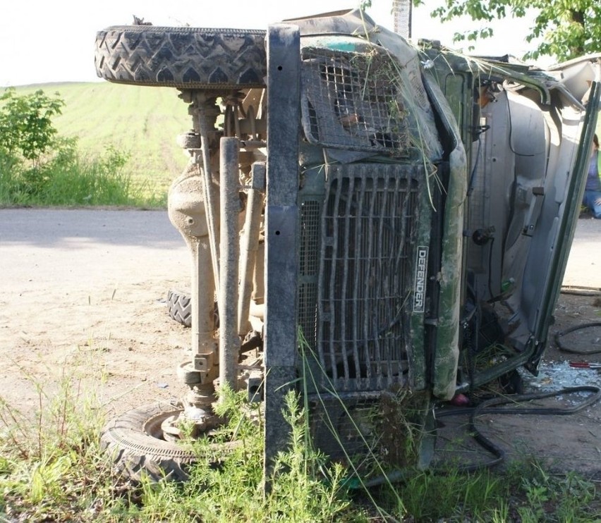 Zniszczona terenówka pograniczników