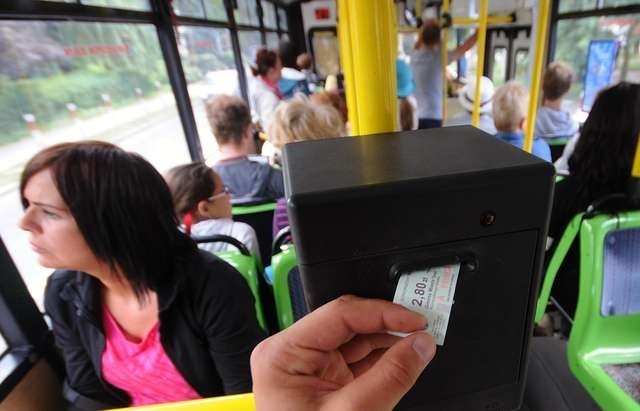 Kanarzy w autobusachJak kanarzy radzą sobie z kontrola biletów