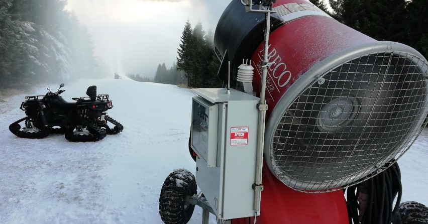 Sezon narciarski 2020/2021. W górach śnieg już jest. Narciarze czekają na otwarcie granic. Jak wygląda sezon zimowy w dobie pandemii?