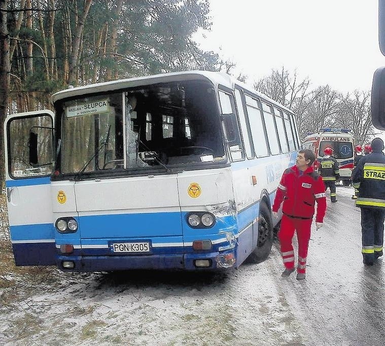 Autobusy zostały lekko uszkodzone