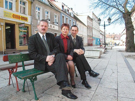Burmistrz Bogdan Bakalarz, zastępca burmistrza Halina Kaczmarek i sekretarz miasta Henryk Dybka - oni chcą poprowadzić Lubsko ku lepszemu
