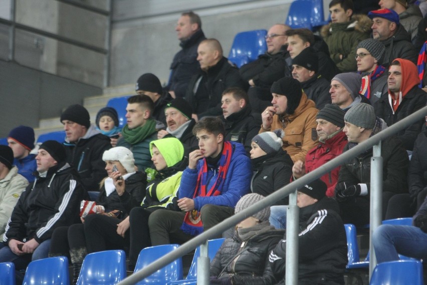 Piast Gliwice przegrał z Legią 5:1. Kibice nie kryli...