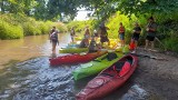 Uczestnicy spływu kajakowego podziwiali rzekę Łęg. Zobacz zdjęcia