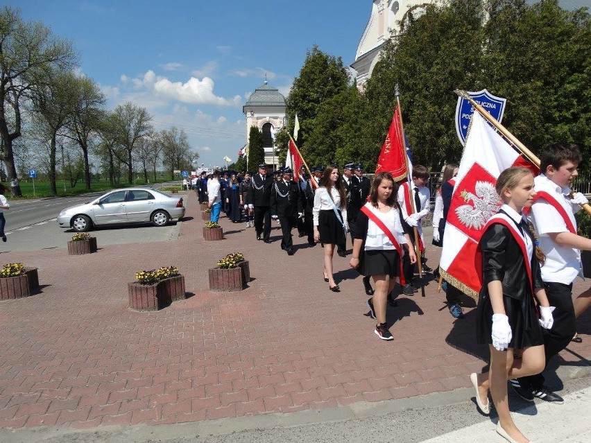 W Zakrzewie odbył się Marsz Jubileuszowy z okazji 1050 Rocznicy Chrztu Polski 