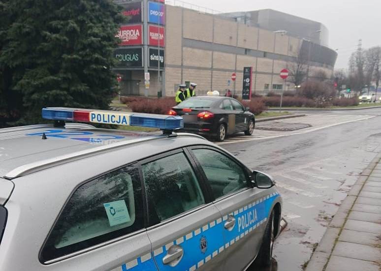 Krakowscy policjanci skontrolowali ponad 300 taksówek. Posypały się mandaty i pouczenia