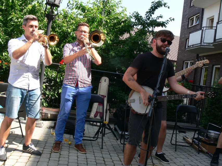 Rzeszowski zespół The Freeborn Brothers koncertował w Domu Pomocy Społecznej w Sandomierzu  