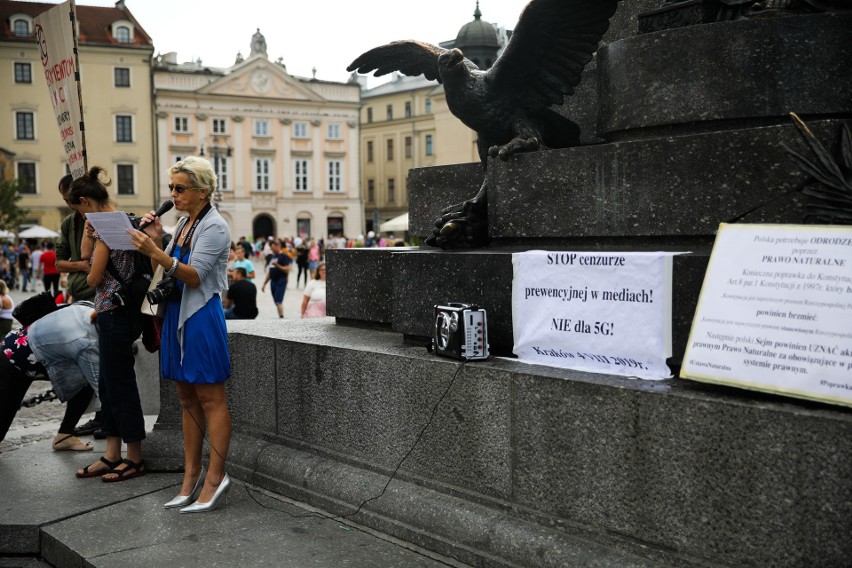 Kraków. Sprzeciwiają się wprowadzeniu technologii 5G [ZDJĘCIA, WIDEO]