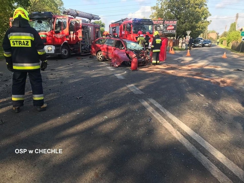 Śmiertelny wypadek pod Pabianicami. Zginął młody kierowca ZDJĘCIA