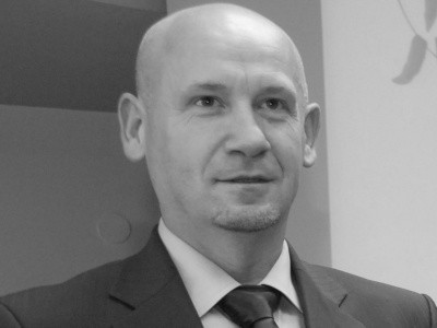 Dr Dariusz Widelak.