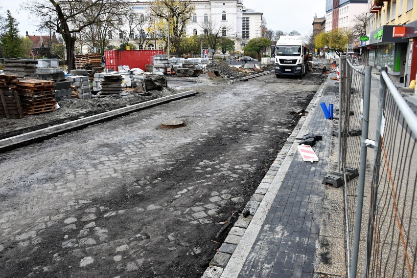 Opole Główne. Prace na ul. 1 Maja miały być zakończone we...