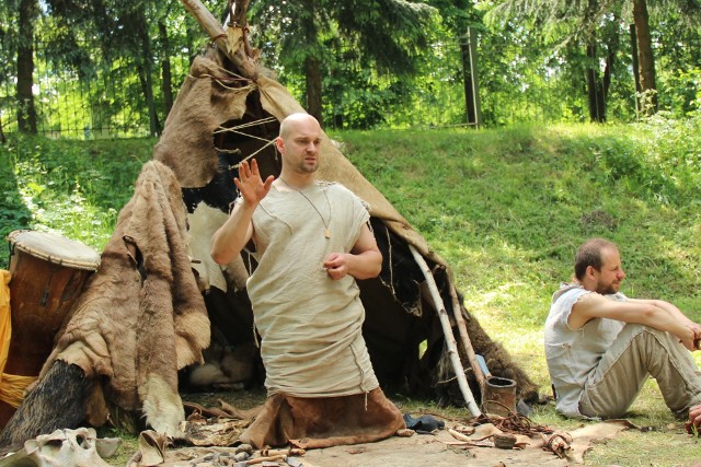 Na odwiedzających Piknik Archeologiczny Praosada Rydno czekać będzie inscenizacja prehistorycznej osady, jakich było wiele w okolicach dzisiejszego Skarżyska-Kamiennej