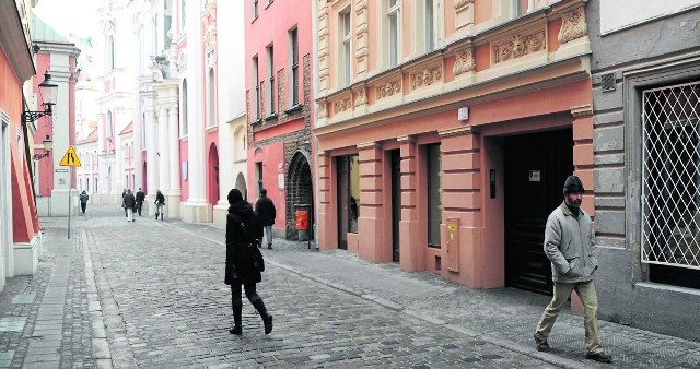 Stary Rynek i okalające go uliczki pojawiają się w wielu piosenkach o Poznaniu