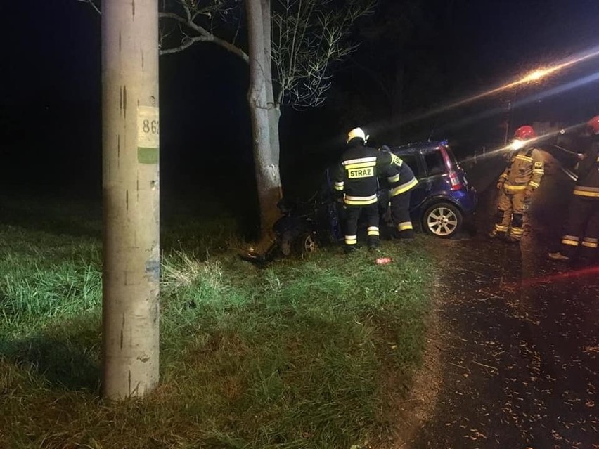 Na miejscu były cztery jednostki straży: dwie z OSP Popielów...